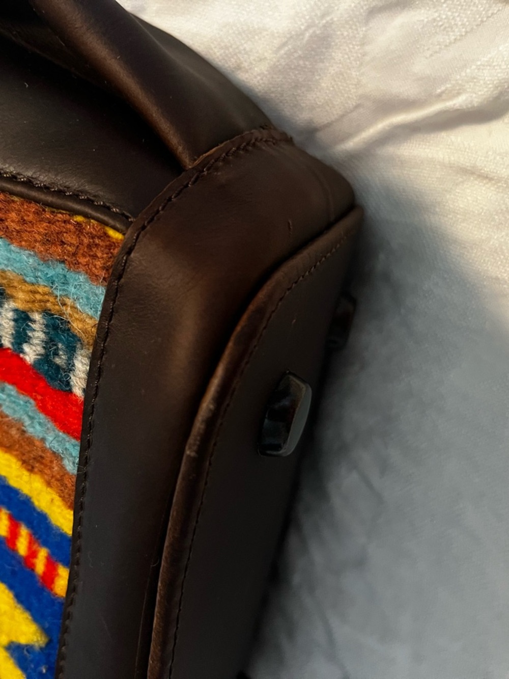Nena & Co Handcrafted Mexican Wool and Leather Medium Day Bag - Picture 2 of 9